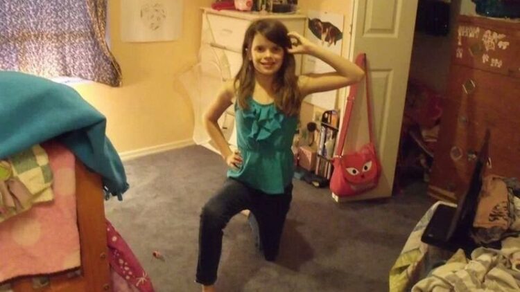 haileyeowensss feet 1