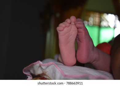 haiza hanafi feet 4