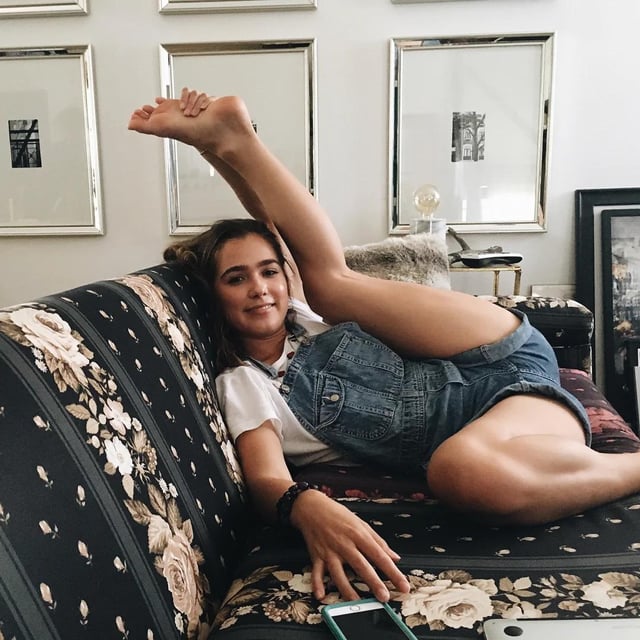 haley lu richardson feet 4