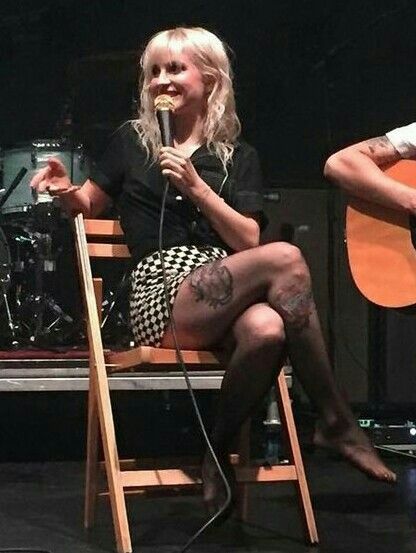 haley willams feet 1