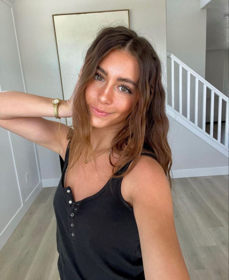 halle sandberg feet 3