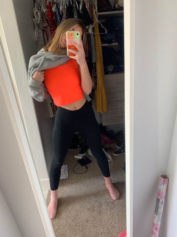 halle sandberg feet 4