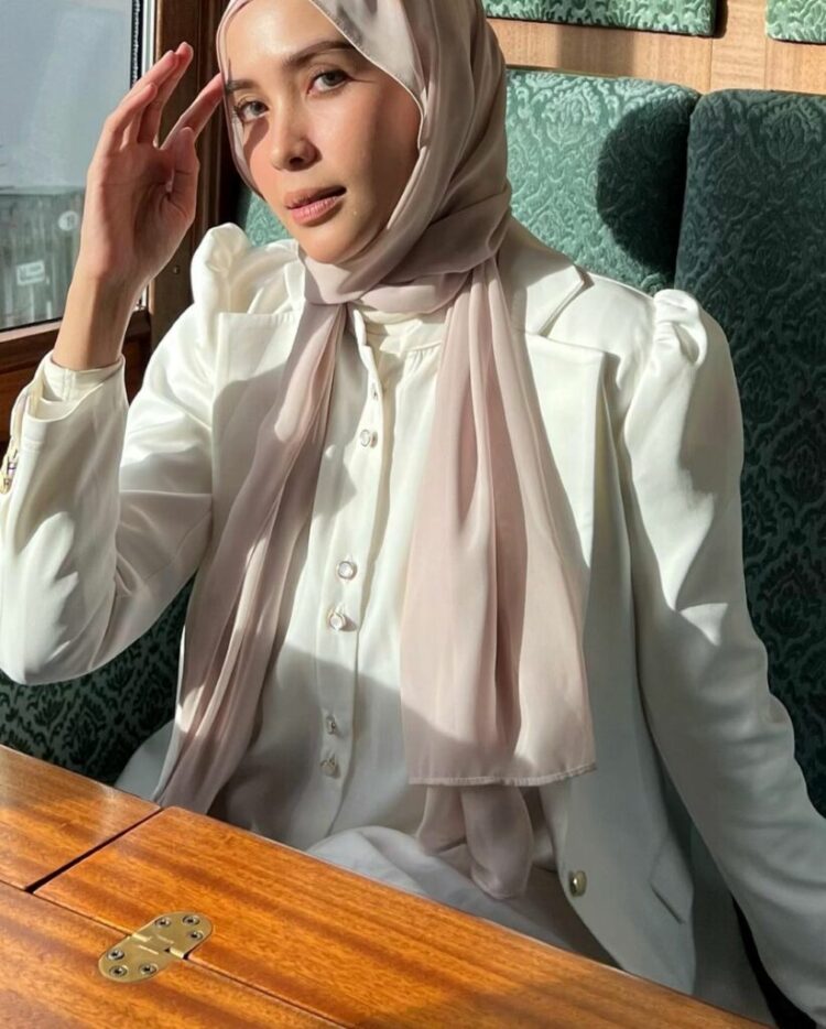 hamidah rachmayanti feet 4