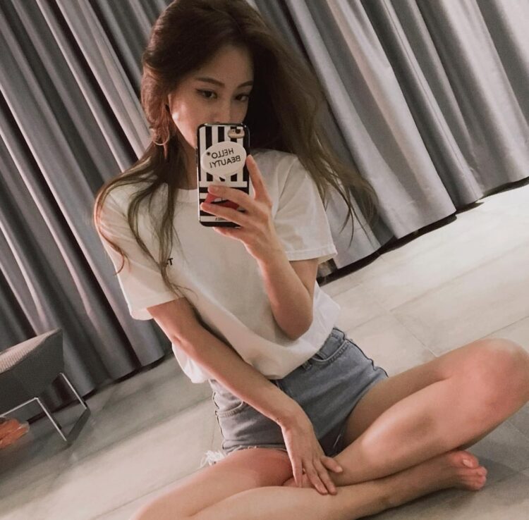 han ye seul feet 6