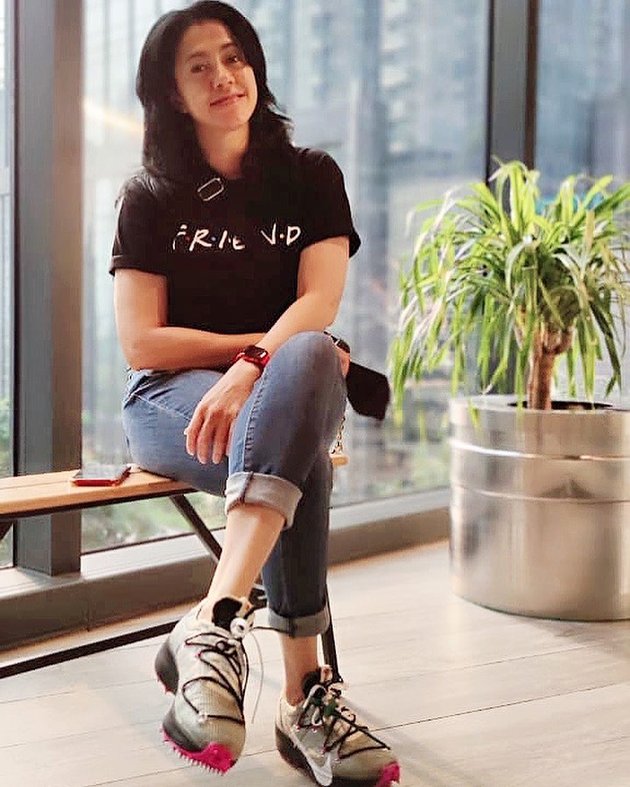 hana saraswati feet 1