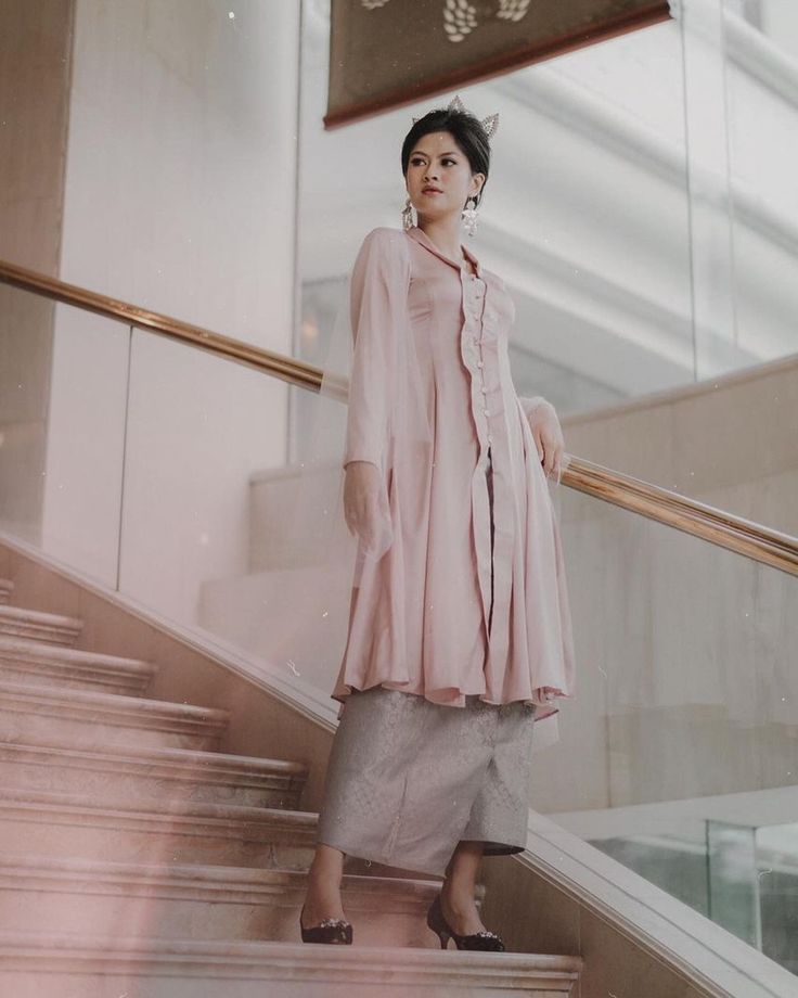 hana saraswati feet 6