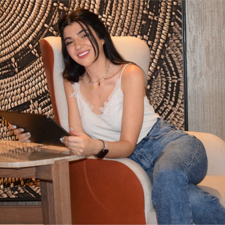 hanane parisienne feet 5