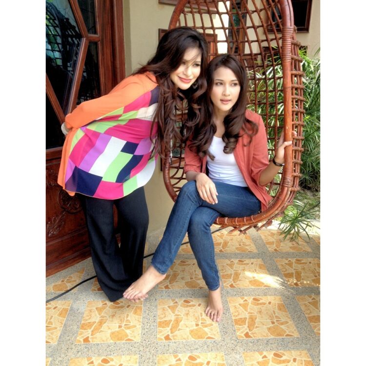 hanis zalikha feet