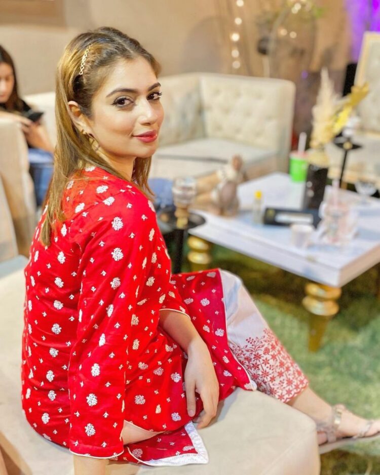 hanish qureshi feet 4