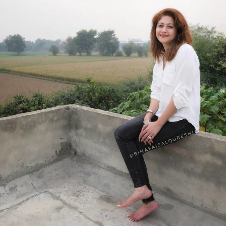 hanish qureshi feet 6