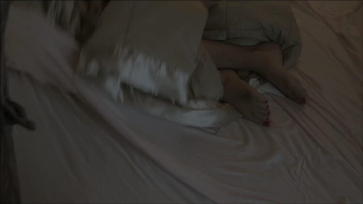 hanna r. hall feet 6