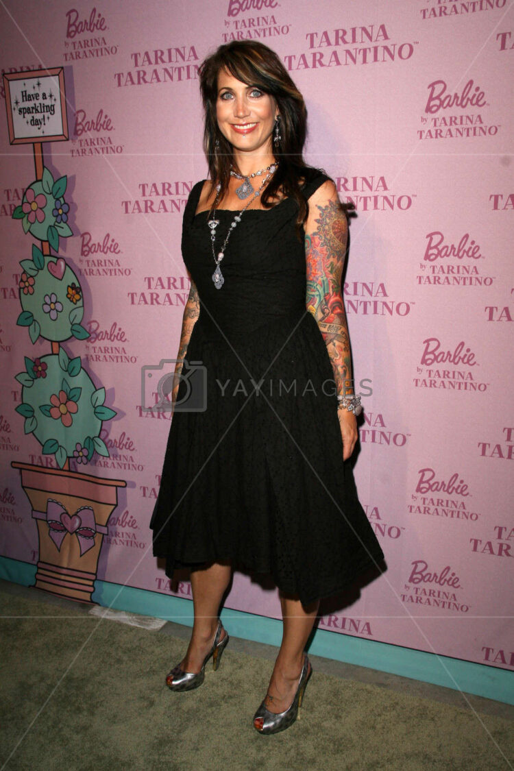 hannah aitchison feet 1