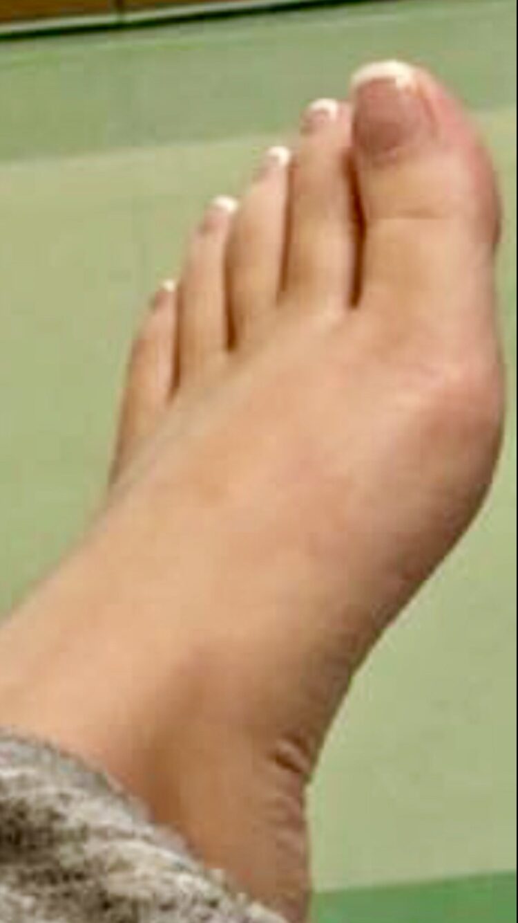 hannah berner feet 6