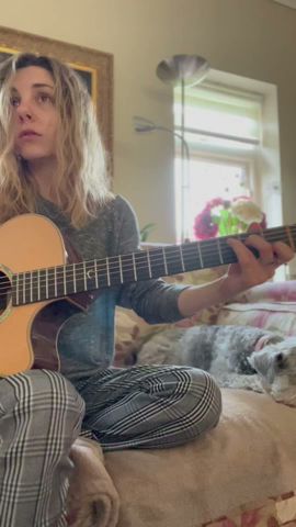 hannah bolton feet 1