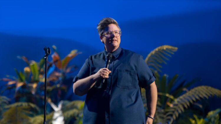 hannah gadsby feet 4