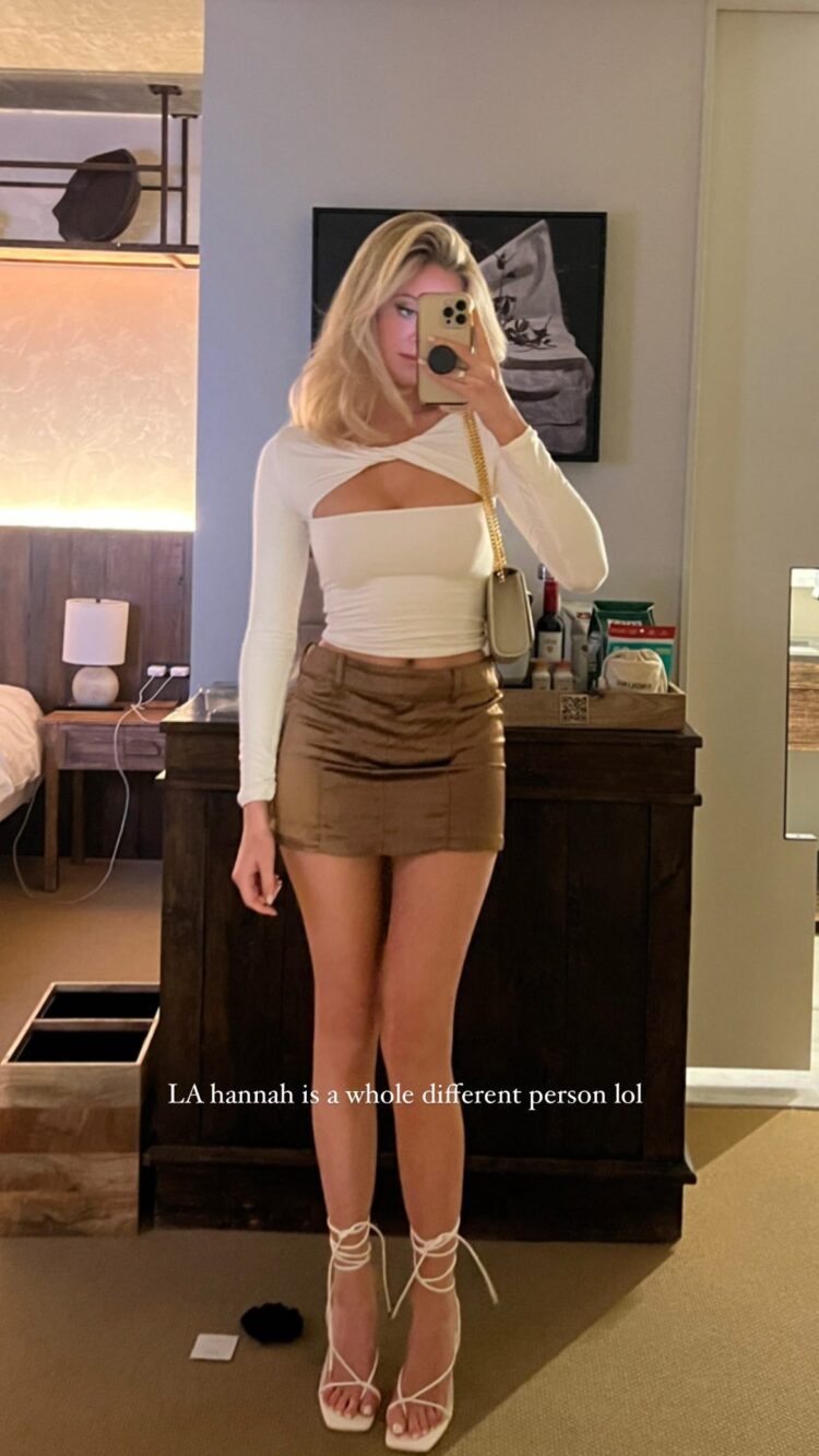 hannah godwin feet 3