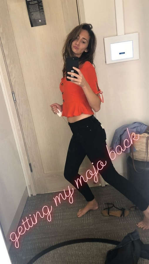 hannah gordon feet 4