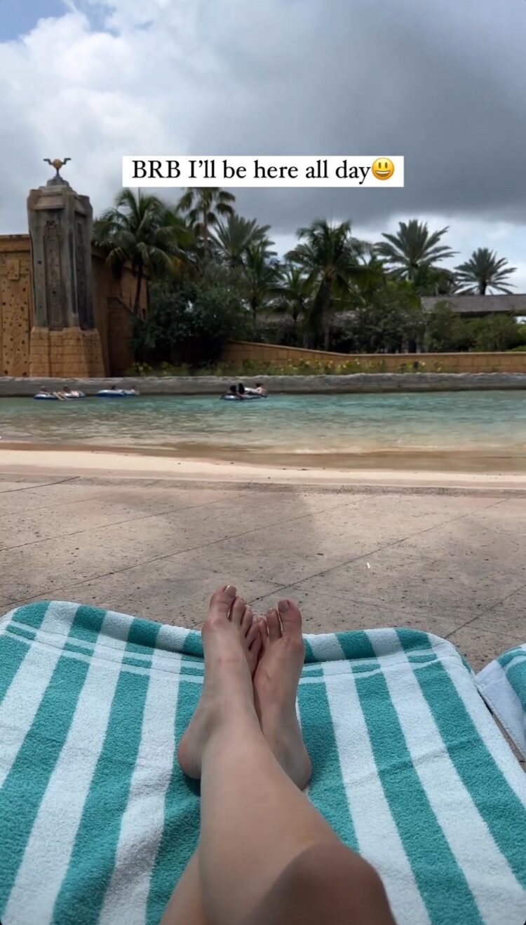 hannah h.beths feet 2