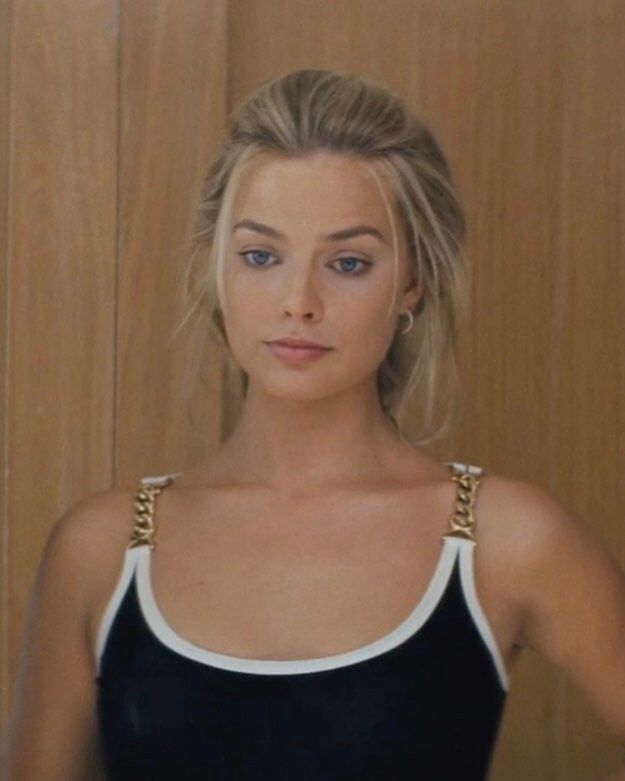 hannah kirkelie feet 5