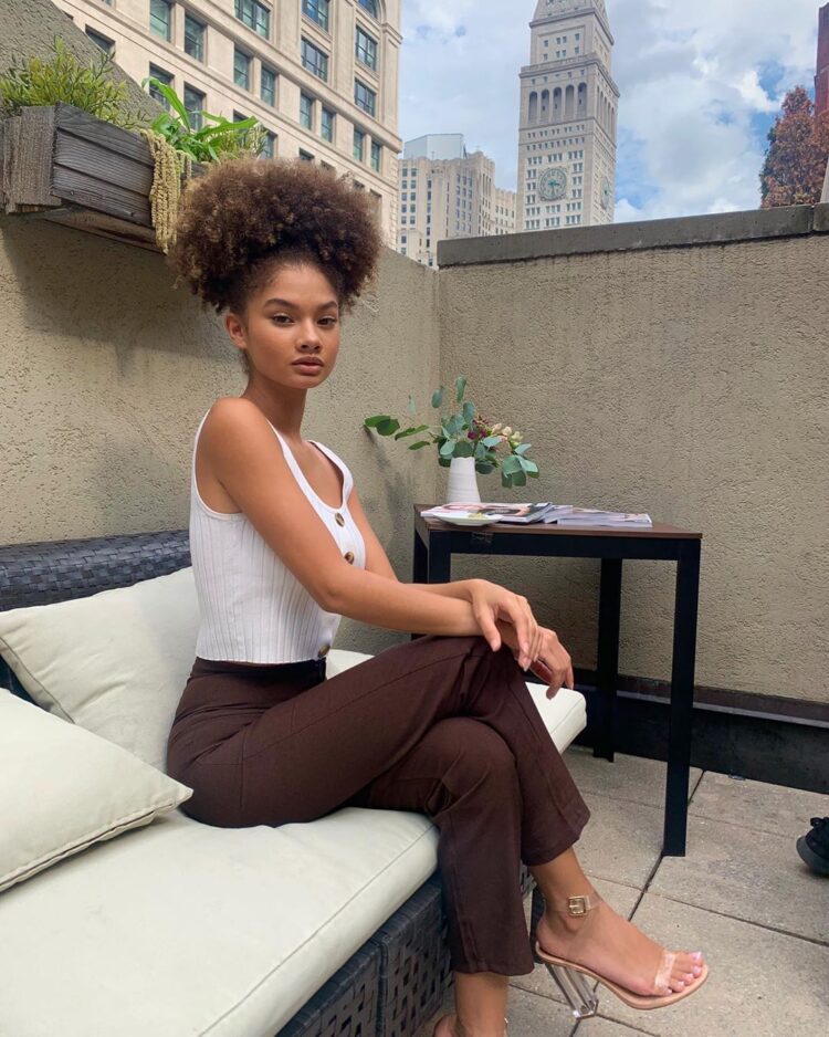 hannah mussette feet