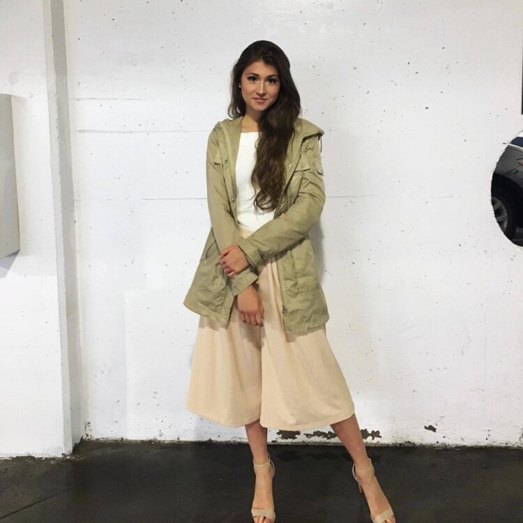 hannah vandenbygaart feet 1