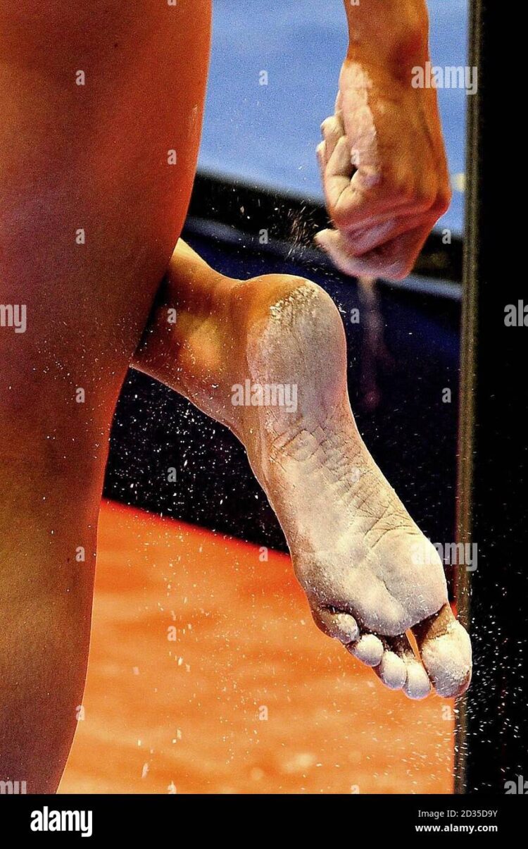 hannah whelan feet 6