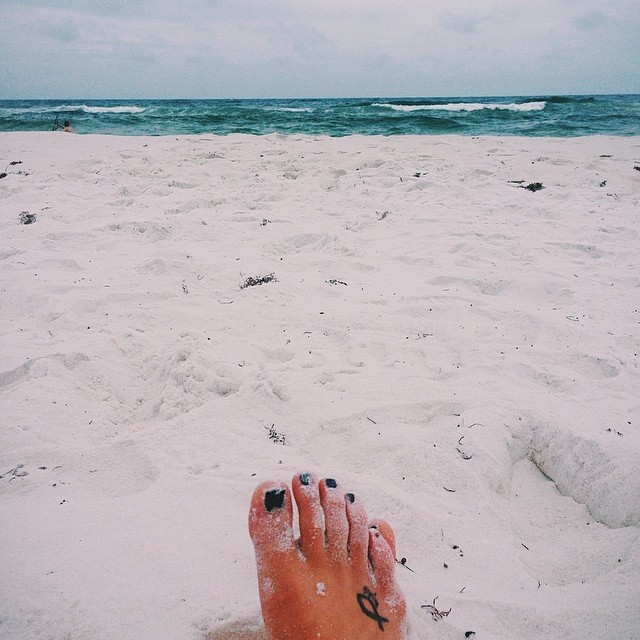 hannah williams feet 1