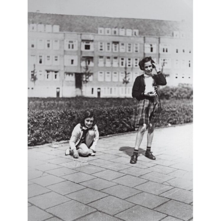 hanneli goslar feet 2