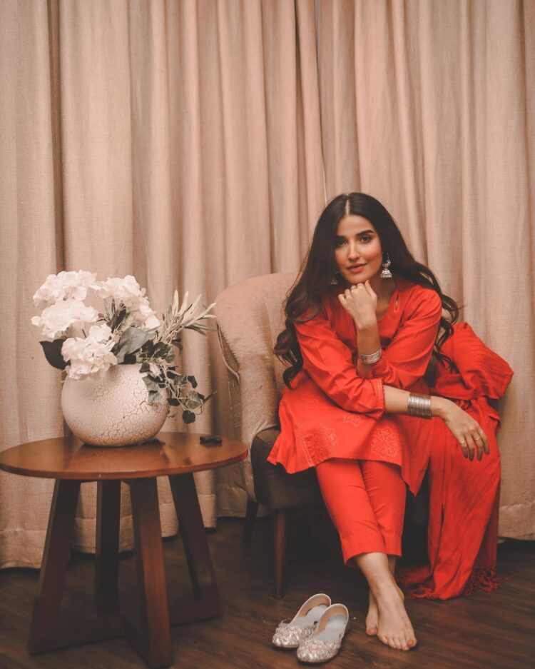 hareem farooq feet 1