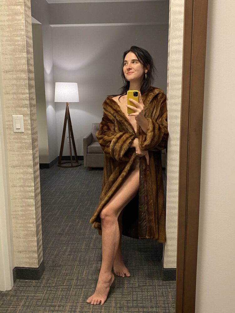 hari nef feet 2