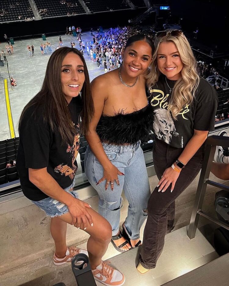 harmony carter feet 3