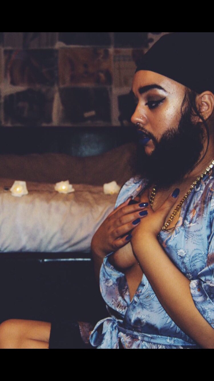 harnaam kaur feet 5