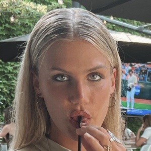 harper kaminski feet 4