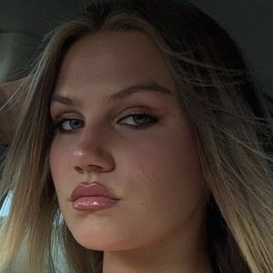 harper kaminski feet 5