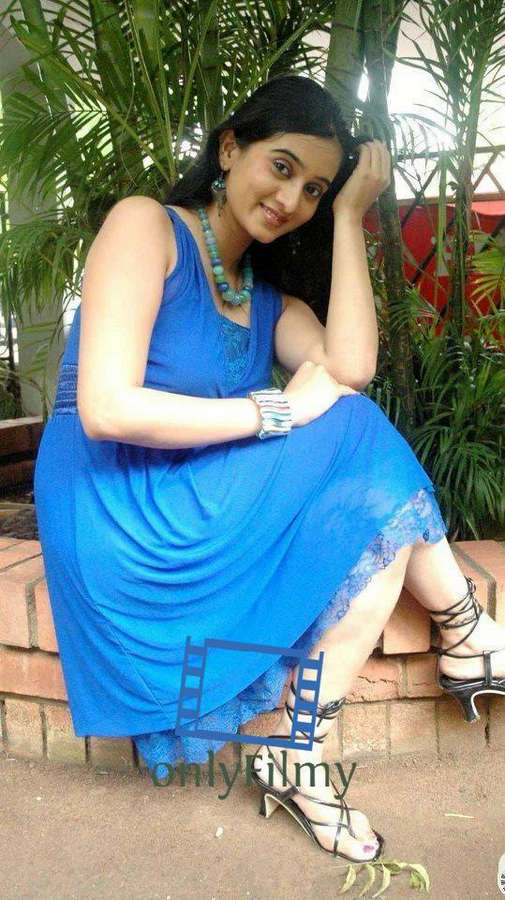 harshika poonacha feet 6
