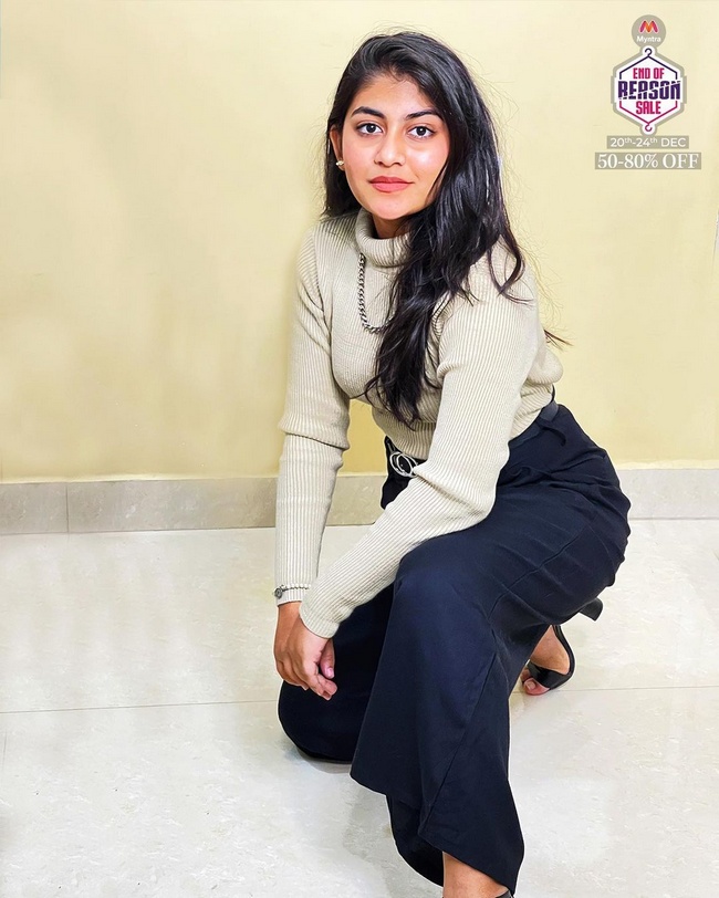 hasini anvi feet 1