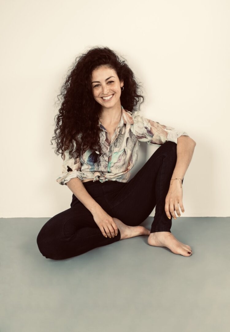 hatice schmidt feet 2