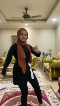 hawa rizwana redzuan feet 5