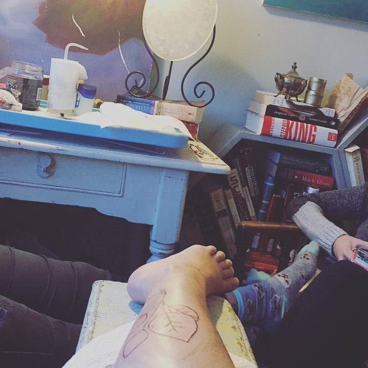 hayden daviau feet 5