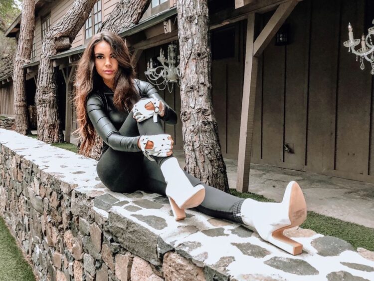 hayleigh jade mccullough feet 6