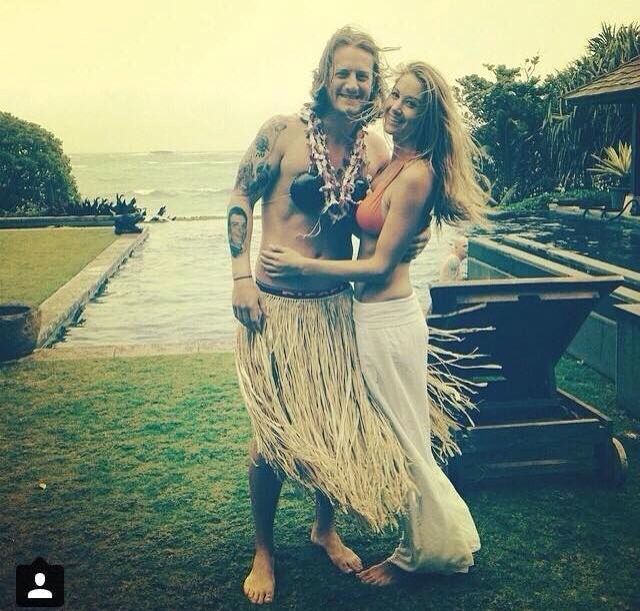 hayley hubbard feet 5