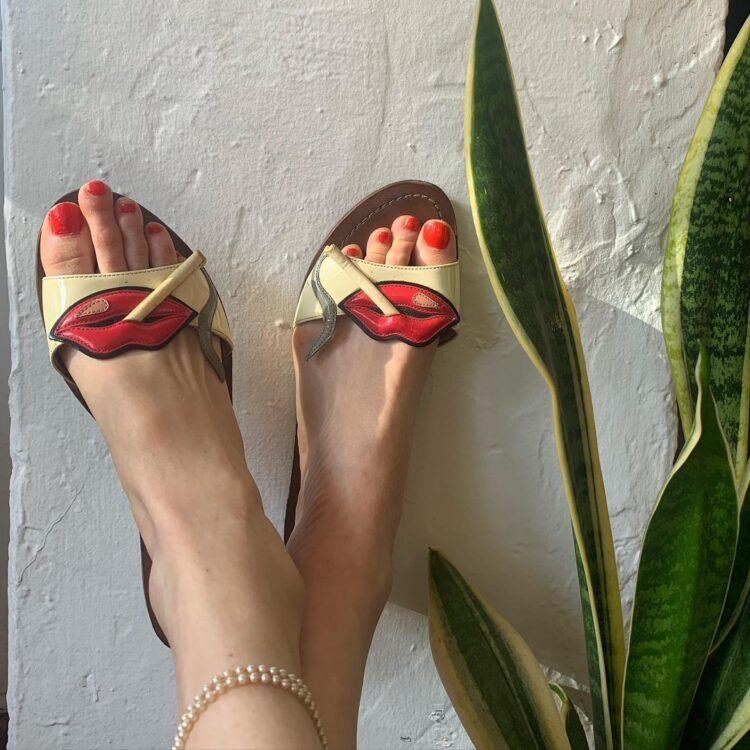 hayley magnus feet 2