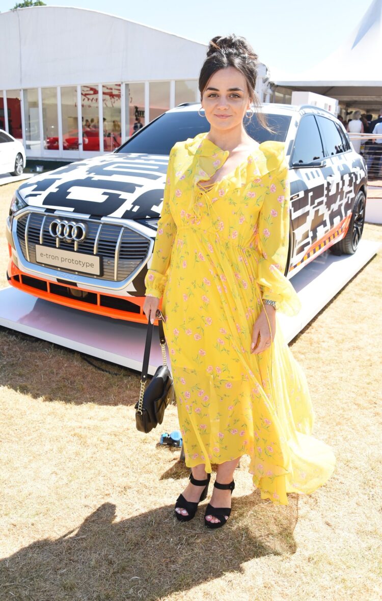 hayley squires feet scaled