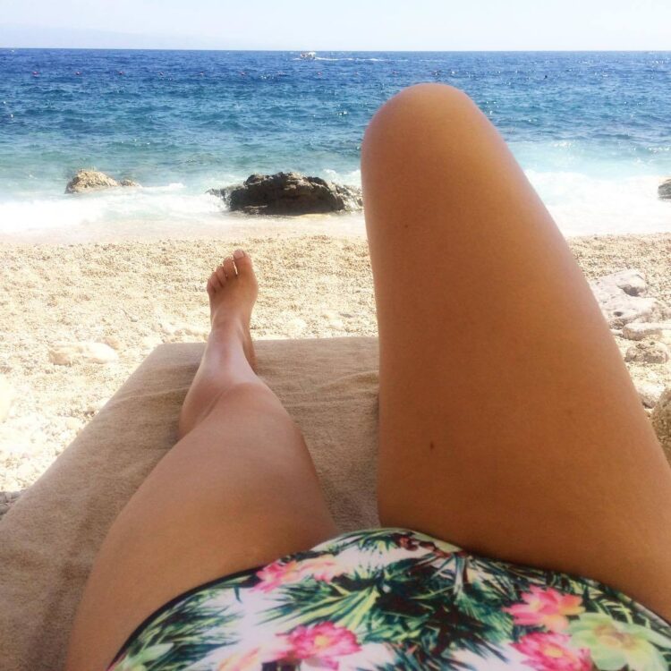 hayley taylor feet 3