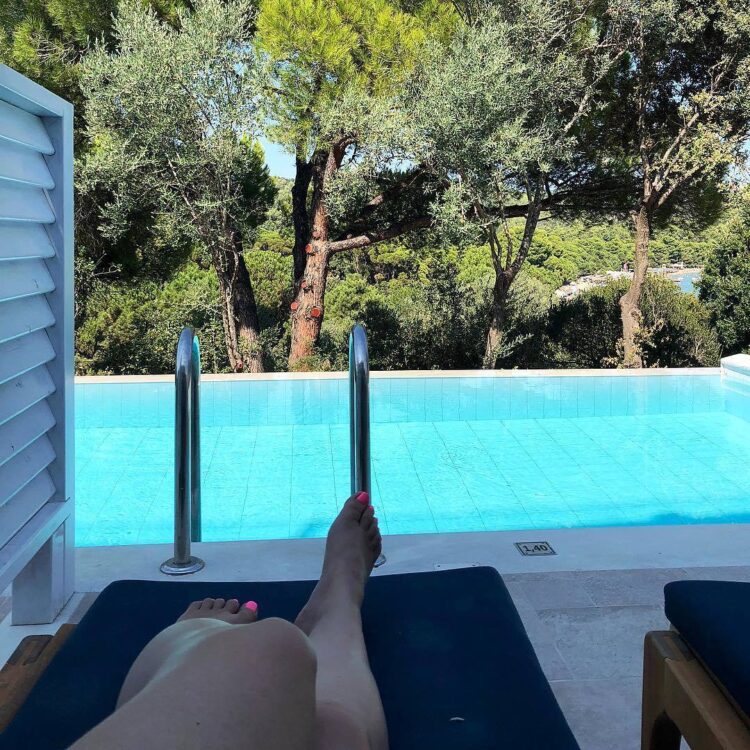 hayley taylor feet 5