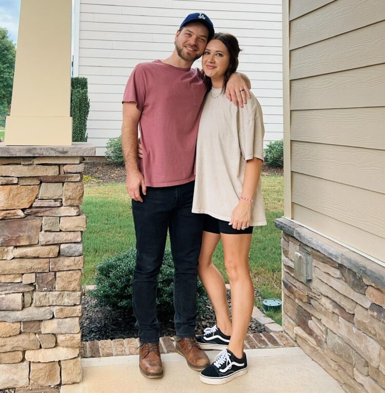 hayley thompson feet 5