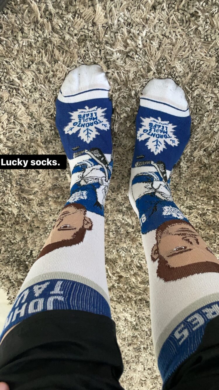 hayley wickenheiser feet 1