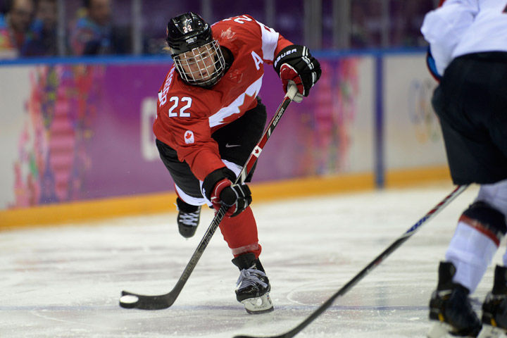 hayley wickenheiser feet 3