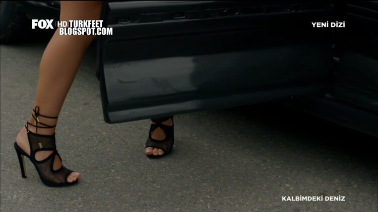 hazal adiyaman feet 1