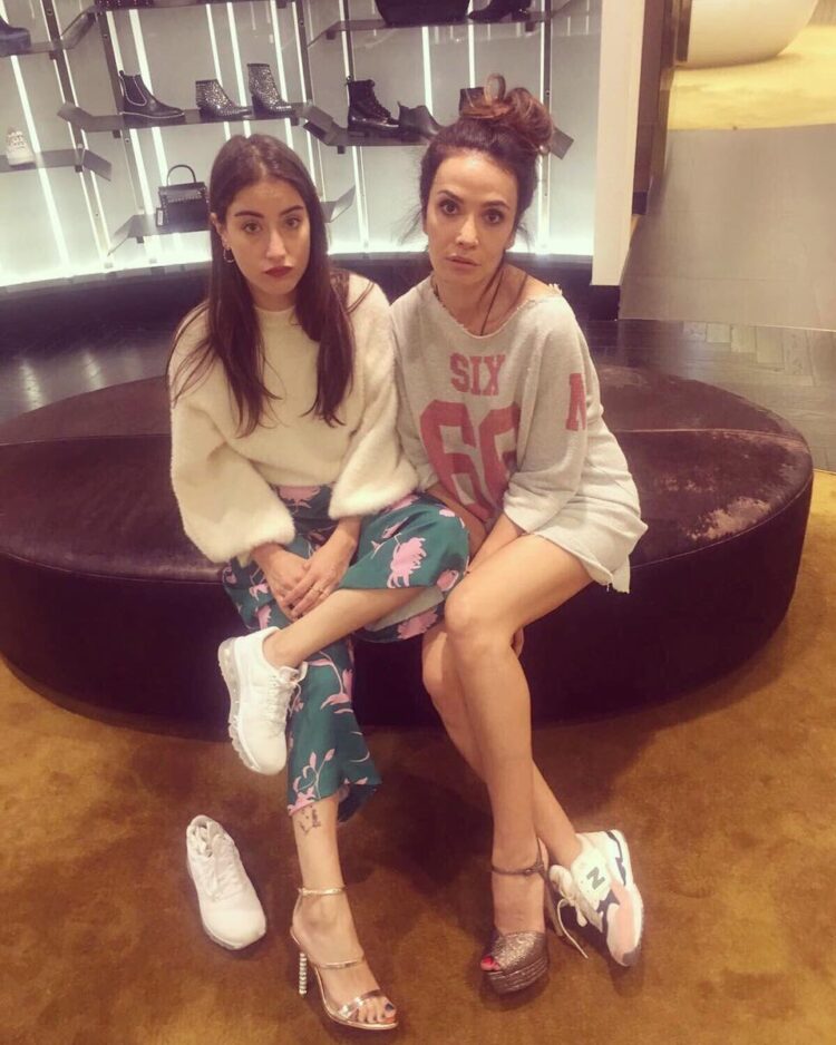 hazal kaya feet 4